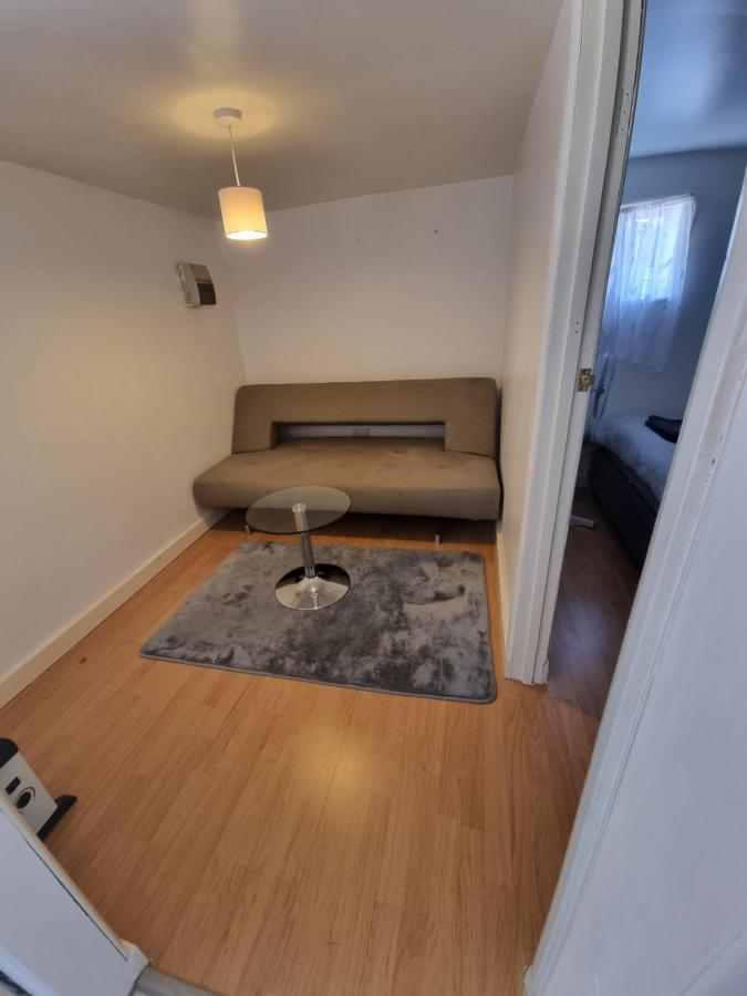Cosey Studio Ground Floor Lägenhet Enfield Exteriör bild